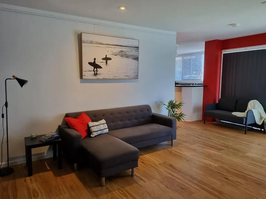Beachside Beauty- Large Family Home In Scarborough