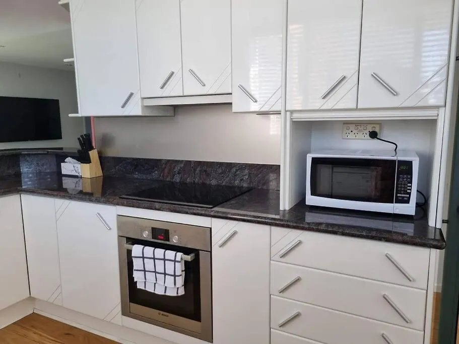 Holiday home Beachside Beauty- Large Family Home In Scarborough